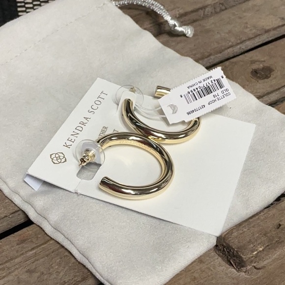 Kendra Scott nwt Colette feather weight gold hoop post earrings - Picture 3 of 3